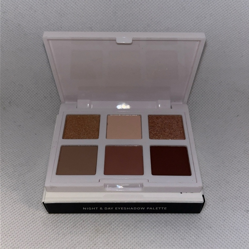 LITHE BEAUTY Night & Day Eyeshadow Palette, 6 Shades